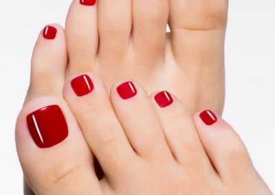 MISE EN BEAUTÉ DES PIEDS